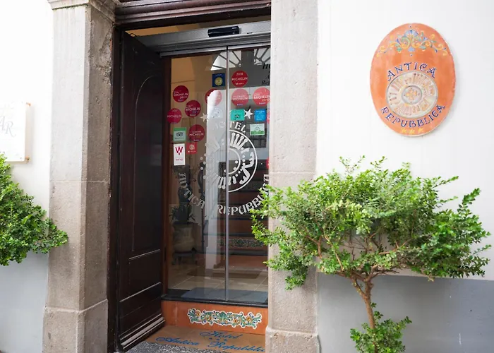 Hotel Antica Repubblica In Amalfi Center At 100Mt From The Sea